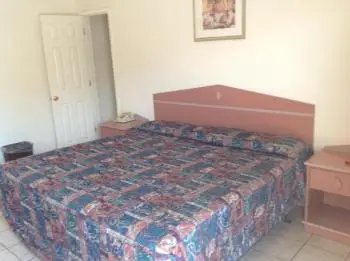 Redwood Motel 6
